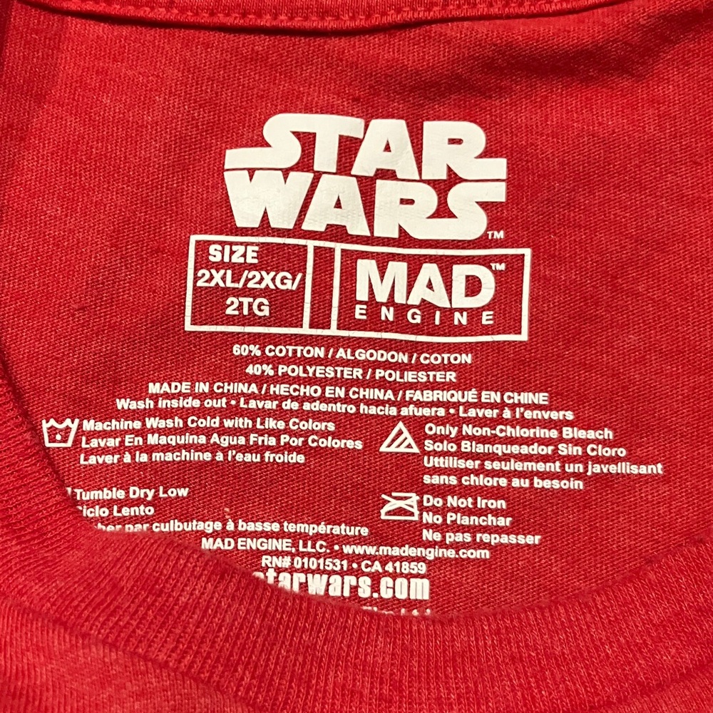 Star Wars Red Sithmas Holiday T-Shirt - Picture 3 of 4